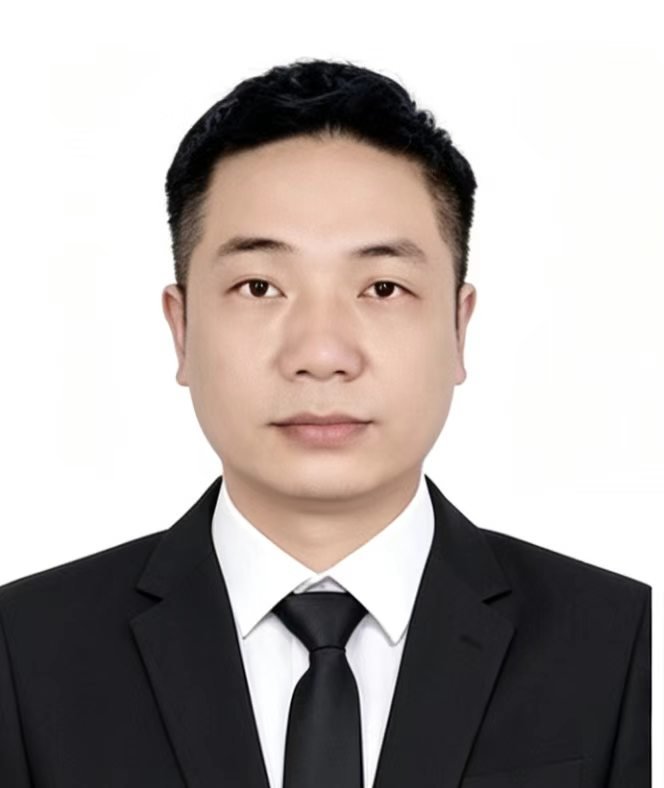 李总形象照